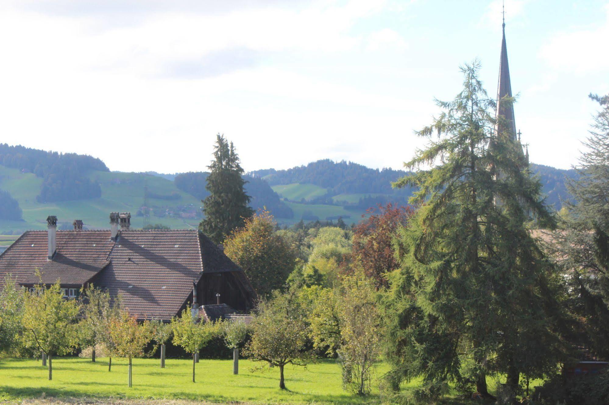 Gemeinschaftshaus Im Oberdorf Lützelflüh Екстериор снимка